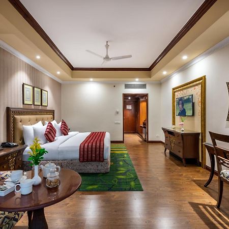 Mayfair Lagoon Bhubaneswar Exteriör bild