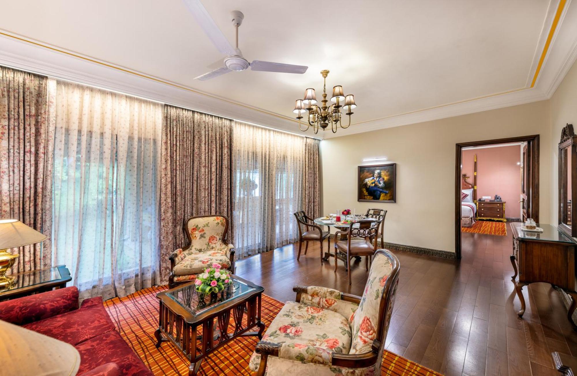 Mayfair Lagoon Bhubaneswar Exteriör bild