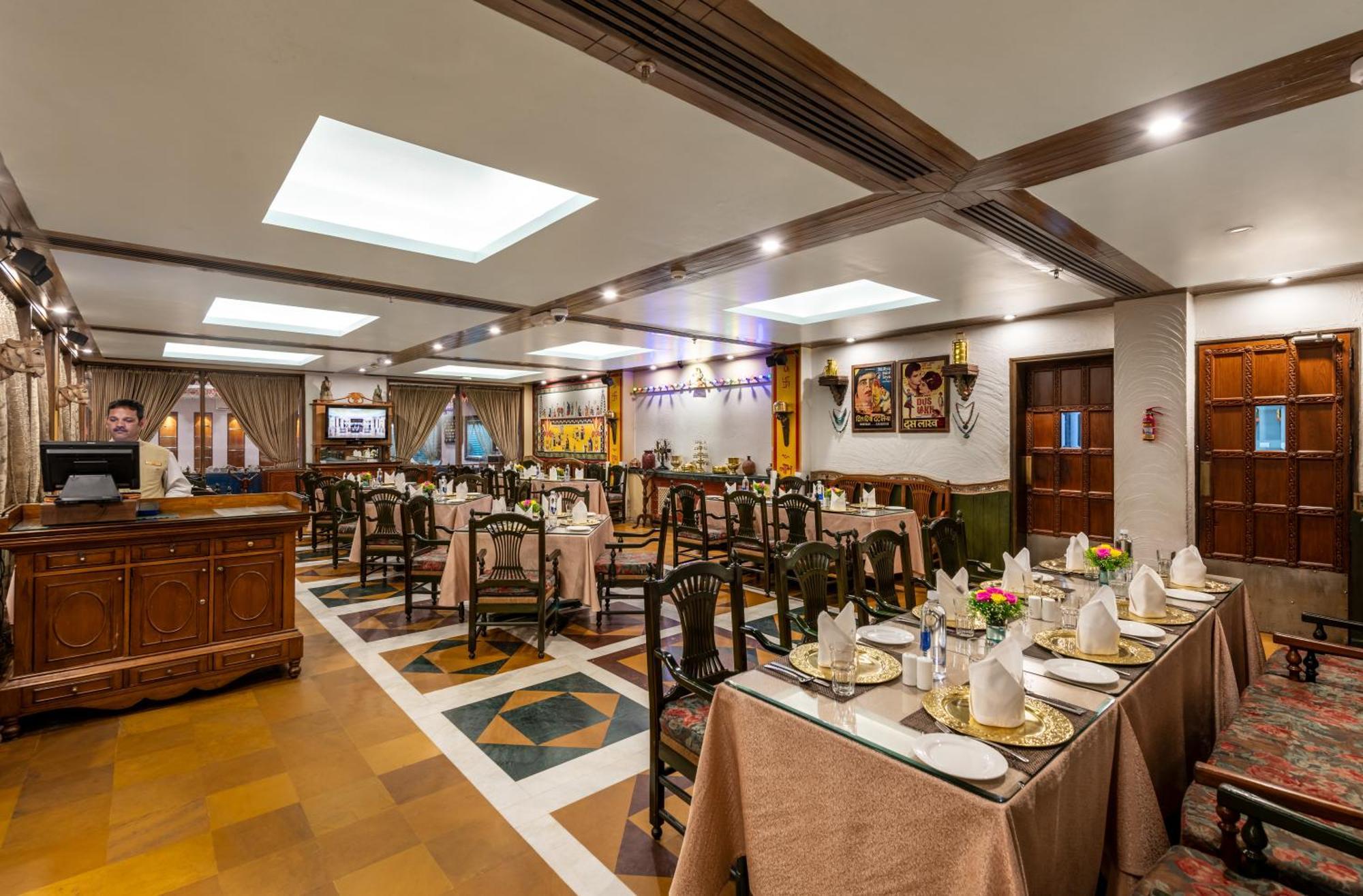 Mayfair Lagoon Bhubaneswar Exteriör bild