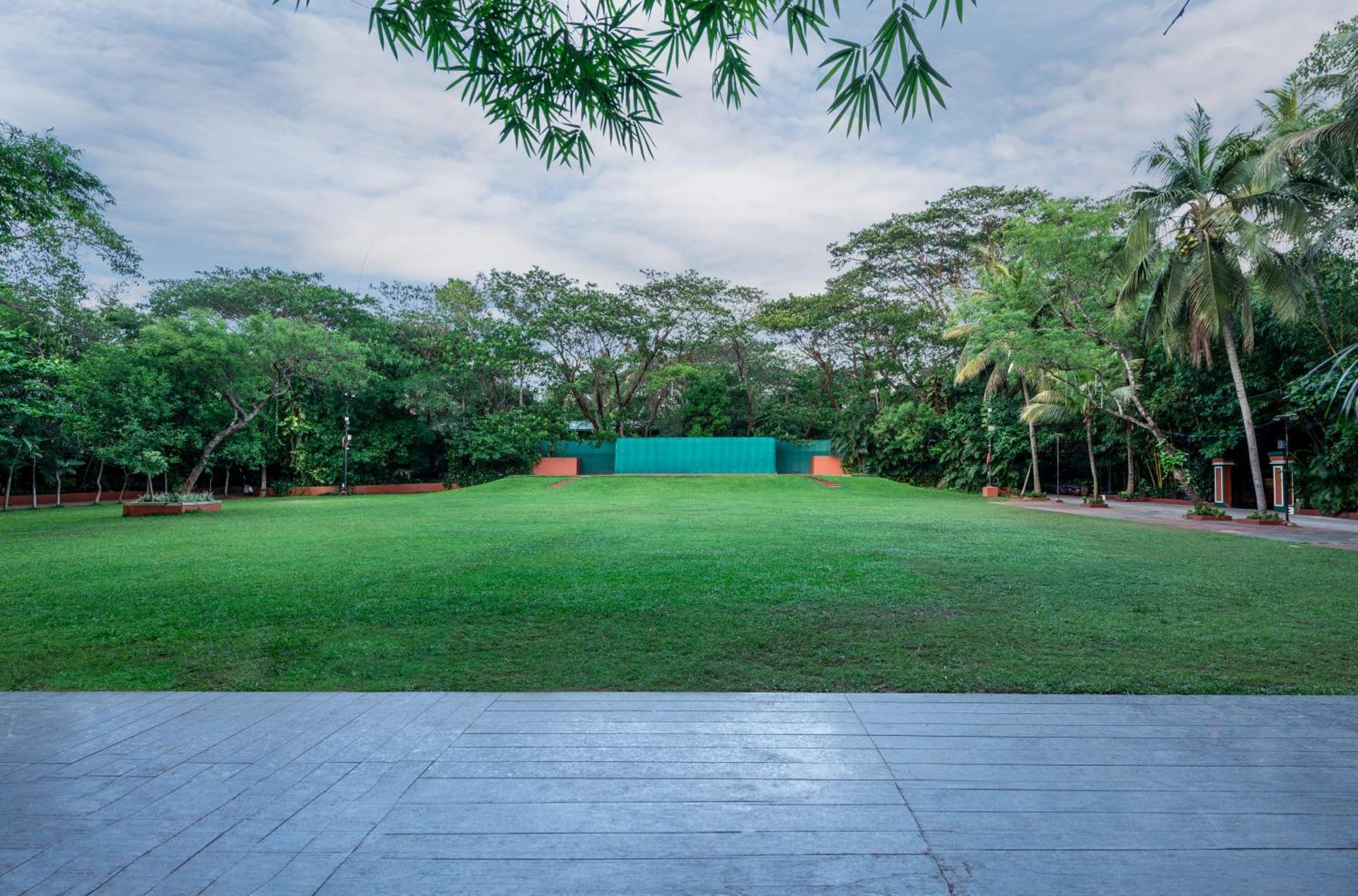 Mayfair Lagoon Bhubaneswar Exteriör bild