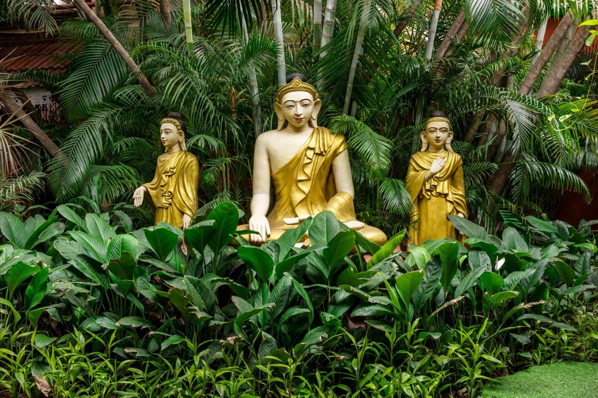 Mayfair Lagoon Bhubaneswar Exteriör bild