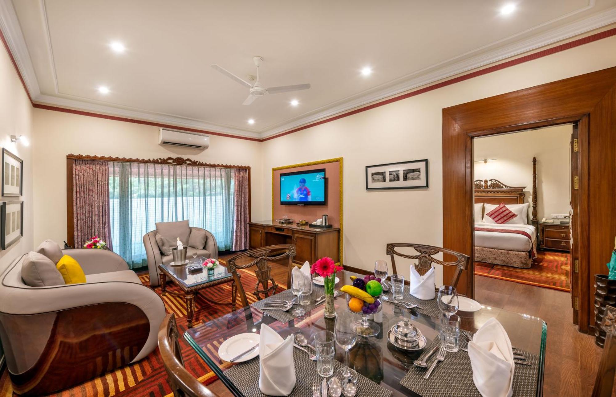 Mayfair Lagoon Bhubaneswar Exteriör bild